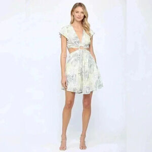 NWT FATE Tropical Print Cut Out O Ring
Accent Dress White/Light Green Size S